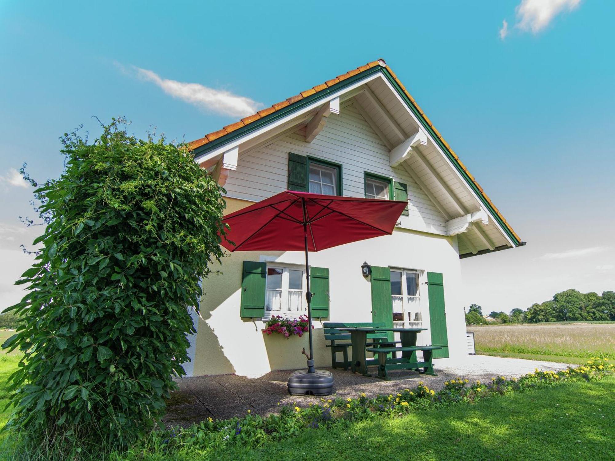 Alluring Holiday Home In Ubersee With Whirlpool Екстер'єр фото