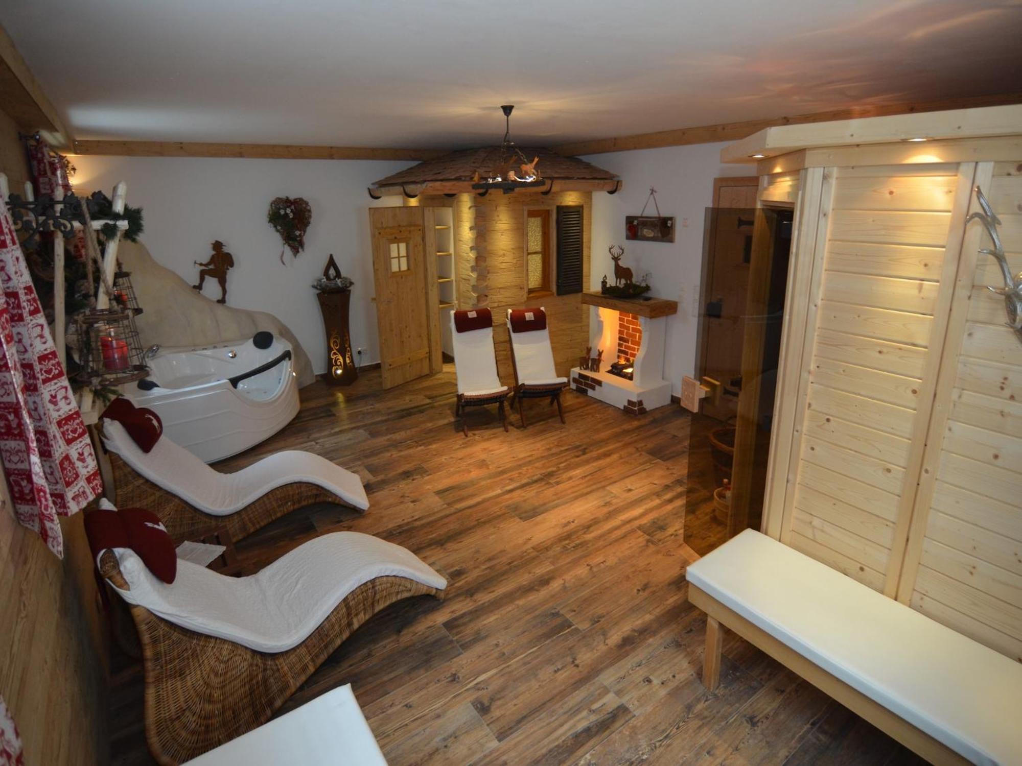 Alluring Holiday Home In Ubersee With Whirlpool Екстер'єр фото