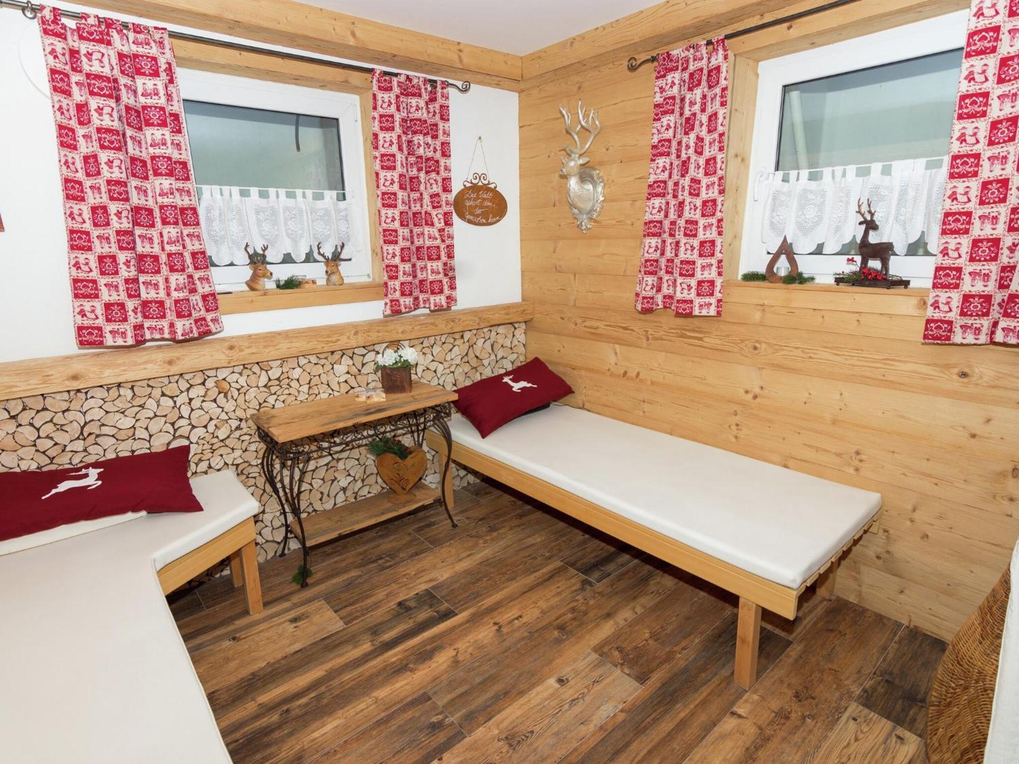 Alluring Holiday Home In Ubersee With Whirlpool Екстер'єр фото