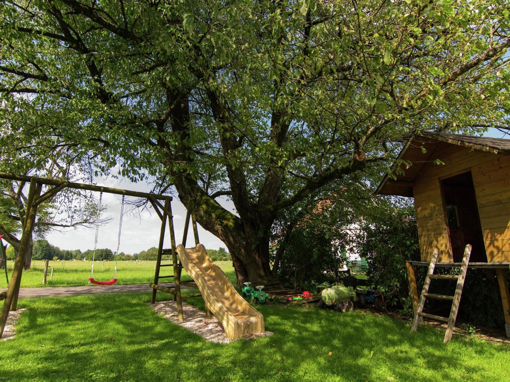 Alluring Holiday Home In Ubersee With Whirlpool Екстер'єр фото