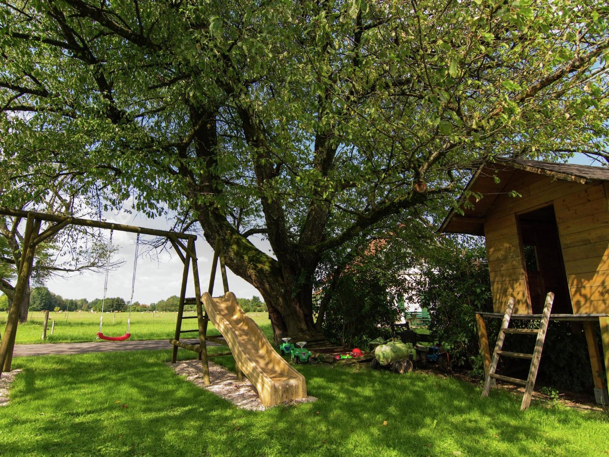 Alluring Holiday Home In Ubersee With Whirlpool Екстер'єр фото