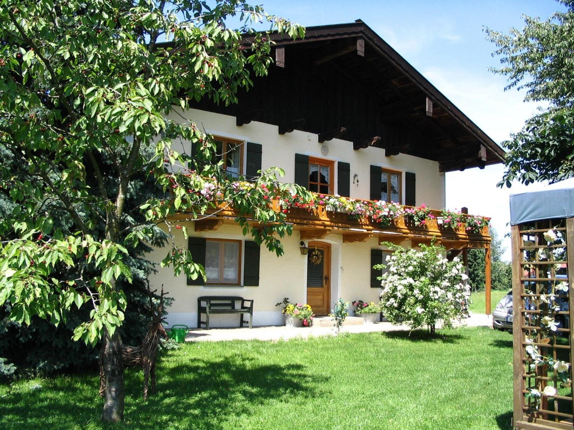 Alluring Holiday Home In Ubersee With Whirlpool Екстер'єр фото